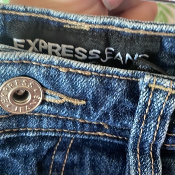 Express Jeans Dark shorts with bleached bottoms D2 - Picture 5 of 5